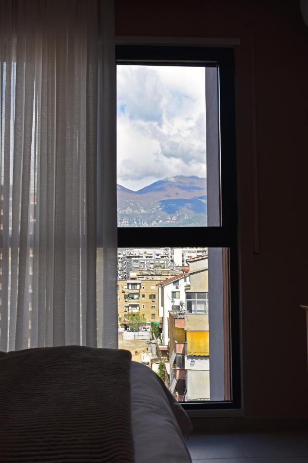Vibrant Apartment Tiranë Luaran gambar