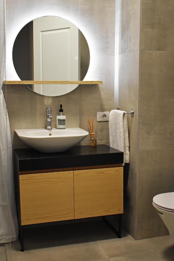 Vibrant Apartment Tiranë Luaran gambar